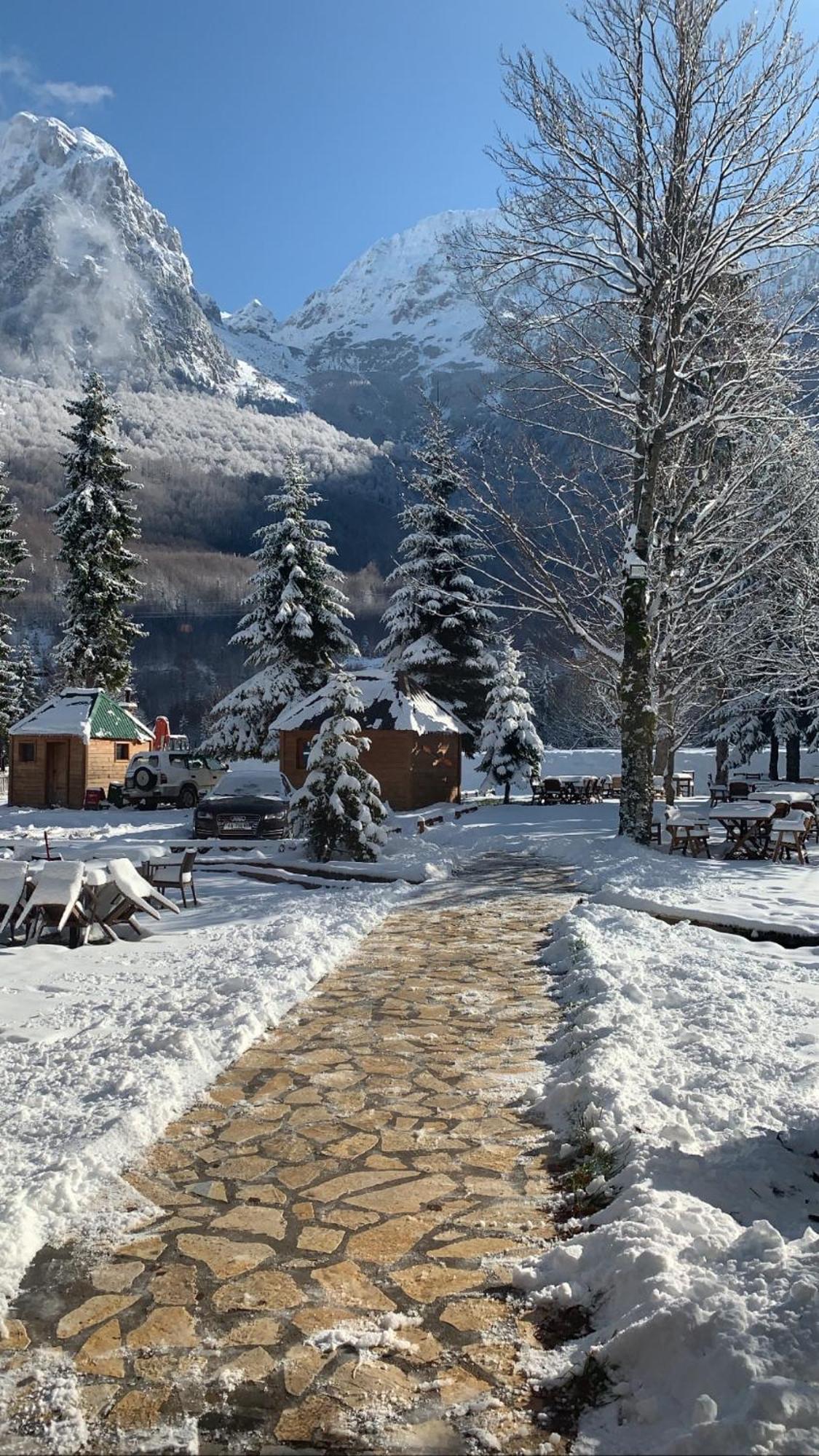 Hotel Fusha E Gjese Valbona Kültér fotó